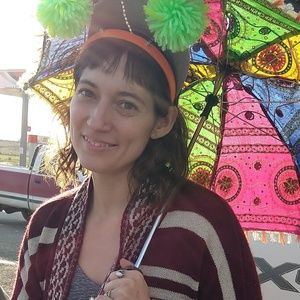 Meet your Posher, Rebecca